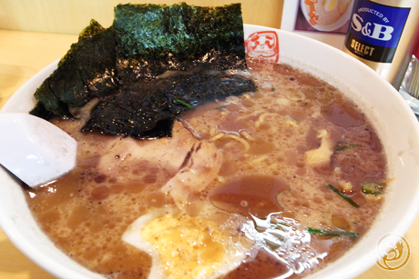 だるまやの黒とんこつラーメン